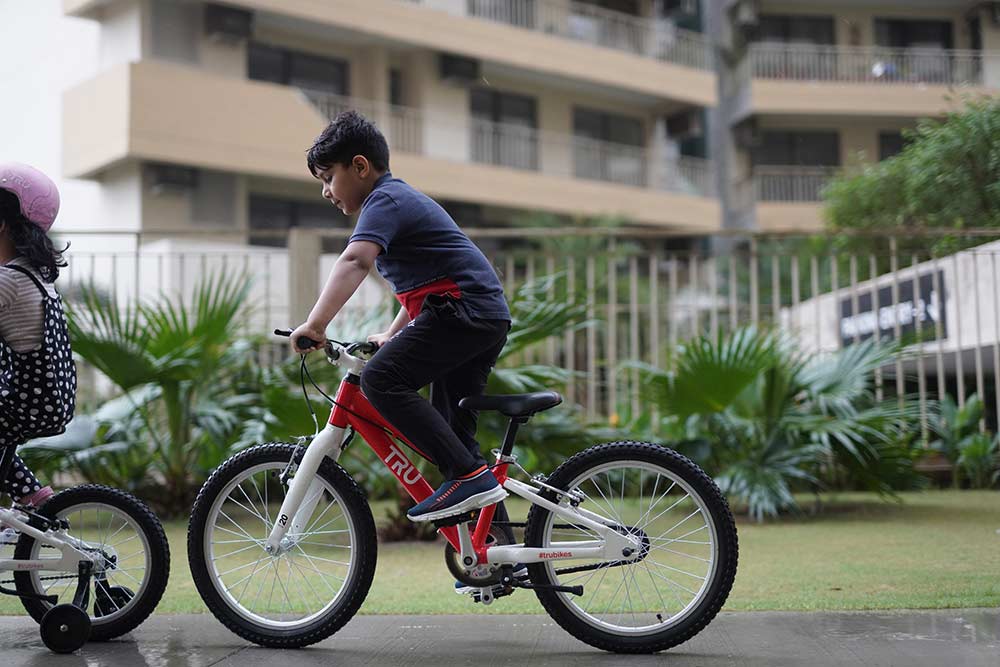 8 yr shop old bike size